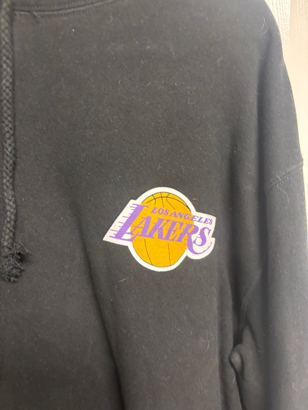 Mitchell & Ness Black Los Angeles Lakers Hoodie with Yellow & Purple Logo - Picture 6 of 8